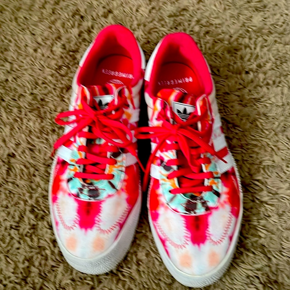 Adidas shoes size 9